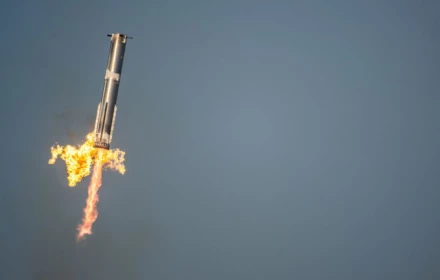 Mảnh vỡ tên lửa đang gây rắc rối cho Elon Musk và SpaceX