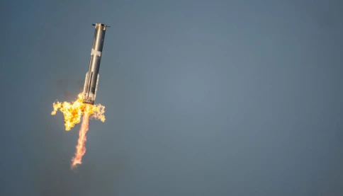 Mảnh vỡ tên lửa đang gây rắc rối cho Elon Musk và SpaceX