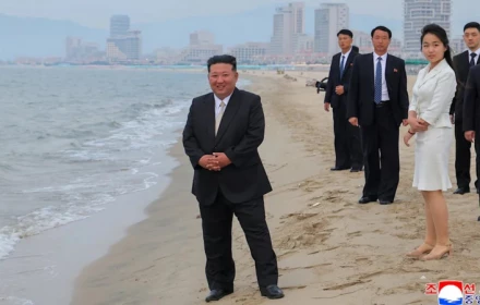 Vợ ông Kim Jong-un lâu lắm mới thấy, nhưng cũng chỉ đứng sau con gái