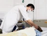 Nhập viện trong tình trạng nguy kịch sau khi... nặn mụn trứng cá