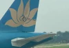 Máy bay Vietnam Airlines bị rách đuôi do va quệt tại Nội Bài