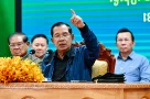 Hun Sen “diễn” tiếc tình xưa, thực chất công kích Thủ tướng Thái, kể tội gia đình Shinawatra