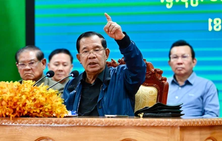 Hun Sen “diễn” tiếc tình xưa, thực chất công kích Thủ tướng Thái, kể tội gia đình Shinawatra