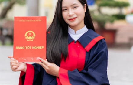 Cơ hội nào cho thí sinh nông thôn thi khối D01 Toán - Văn - Anh khi đề thi quá khó?