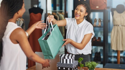 Giải đáp thắc mắc: Nghỉ học sớm nên học nghề gì cho nữ?