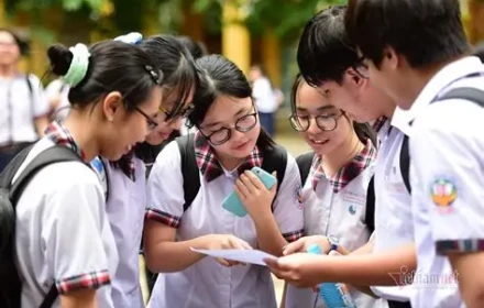 Đề thi dễ hay khó, điều quan trọng là cách ta nhìn nhận và đồng hành cùng con