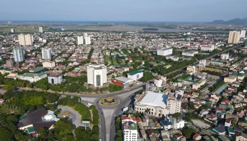 Nhiều chủ tịch, bí thư xã ở Nghệ An bất ngờ phải quay lại làm việc sau 6 tháng nghỉ hưu