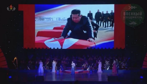 Kim Jong-un cầm nước mắt trước quan tài những người lính Triều Tiên đã thiệt mạng ở Kursk