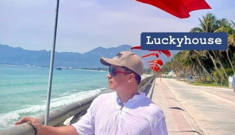 Biển Dốc Lết quyến rũ du khách bởi vẻ đẹp sơn thủy hữu tình giữa vịnh Vân Phong