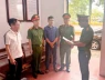 Kế toán trường học bị bắt vì chiếm đoạt tiền bảo hiểm y tế của học sinh
