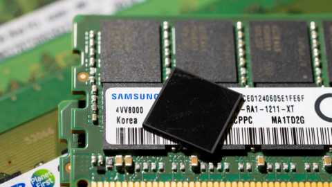 Chỉ hụt một bước, Samsung bị "thổi bay" 126 tỷ USD và tụt hậu trong cơn sốt AI