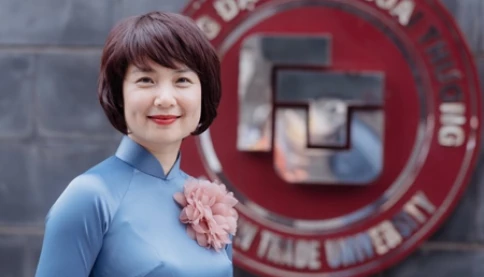 Tân Hiệu trưởng Trường ĐH Ngoại thương: cựu sinh viên, nữ PGS sinh năm 1977, từng giữ nhiều vị trí chủ chốt