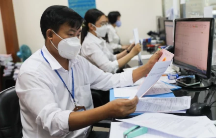 Công chức tự nguyện xin thôi việc hoặc bị cho thôi việc được hưởng chế độ gì?