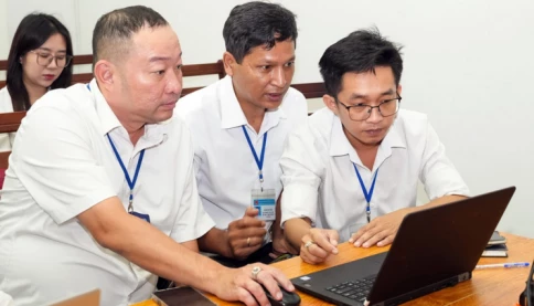Hot! Những cán bộ, công chức nào được nhận thêm 5 triệu/tháng từ ngày 15-8?