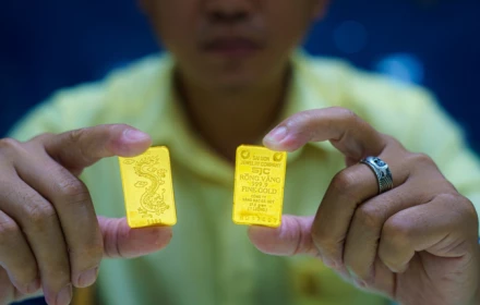 Giá vàng chao đảo, vàng miếng SJC trước áp lực lớn