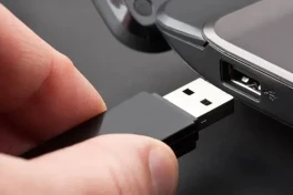 "Siêu USB": Có thể tồn tại 200 năm nhưng lưu trữ được tận... 8KB dữ liệu