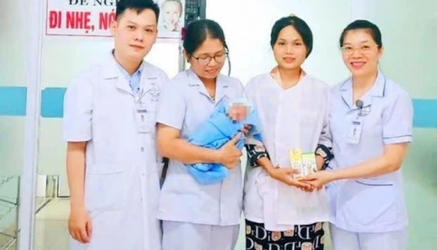 Tuyệt vời bác sĩ Việt: Cứu sống bé sơ sinh 2kg bị thủng dạ dày trong gang tấc tại Bệnh viện Quảng Trị