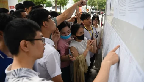 Sở GD&ĐT Hà Nội 'bác' thông tin điểm chuẩn lan truyền trên mạng viết tay đang khiến phụ hynh xôn xao