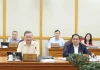 Bộ Chính trị: Khẩn trương rà soát, sửa đổi quy định về chế độ, tiền lương với cán bộ, công chức