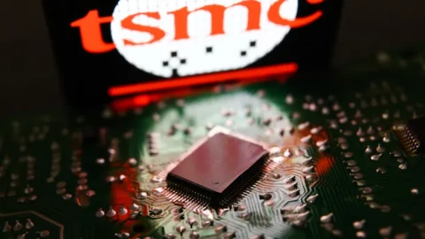 Mỹ ra lệnh cho TSMC "cắt đứt" nguồn cung chip AI cho Trung Quốc