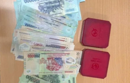 Nóng! Công an Hà Nội bắt tên cướp tiệm vàng trên phố Núi Trúc