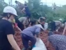 Sự thật vụ tranh nhau 'hôi của' 4 tấn vải khi xe lao xuống vực