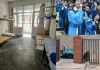 Tranh cãi về một trường Đại học: Tổ chức lễ tốt nghiệp xa hoa, nhưng lại để quản lý ký túc qua đời trong phòng 6m2 vì cảm nhiệt
