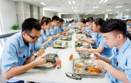 Ăn trưa, xăng xe, điện thoại, thưởng hiệu suất... có tính vào lương bảo hiểm không?