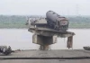 😢Cầu sập ở Ấn Độ khiến nhiều phương tiện rơi xuống sông
