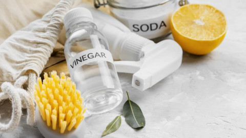 Đừng dùng giấm vệ sinh 9 thứ này dù đó là "chất tẩy rửa tự nhiên" đa năng
