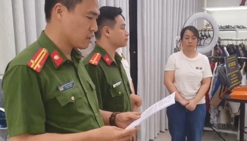 Tạm giữ hình sự Nguyễn Thị Thu Hường bán hàng online trốn thuế hàng tỷ đồng ở Hà Nội