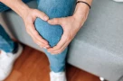 Vì sao bạn bị đau đầu gối?