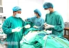Khủng khiếp, ăn xiên nướng kiểu gì mà bị xiên đâm xuyên vai cổ?