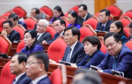 Đề xuất tăng phụ cấp cho bộ trưởng, bí thư tỉnh ủy, thượng tướng lên 2,7 triệu đồng