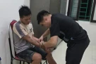 Quá táo tợn: tên cướp dùng ớt ngâm dấm bôi vào mắt nạn nhân
