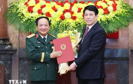 Thăng quân hàm Đại tướng cho Chủ nhiệm Tổng cục Chính trị Trịnh Văn Quyết