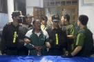 Người đàn ông cầm súng bắn cán bộ công an bị thương
