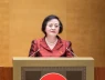 Muốn kéo dài thời gian giữ chức vụ đến tuổi nghỉ hưu, công chức, viên chức phải làm thủ tục gì?