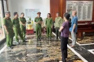 Nhà trùm giang hồ có tấm bảng lời dạy của Khổng Tử. Lạ chưa?