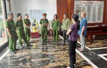Nhà trùm giang hồ có tấm bảng lời dạy của Khổng Tử. Lạ chưa?