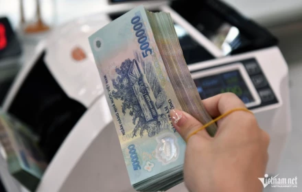Cán bộ, công chức sau sáp nhập được nâng lương trước hạn có phải không? Giải đáp của Bộ Nội vụ