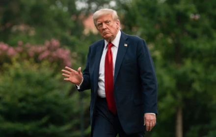 Nhà Trắng công bố tình trạng sức khỏe của Tổng thống Trump: Suy tĩnh mạch mạn tính nhưng không đáng lo ngại