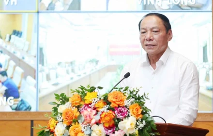 Bộ trưởng Bộ Văn hóa giao nhiệm vụ cho NSND Xuân Bắc