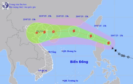 Đường đi, tác động của bão Wipha có hình dáng của bão Yagi