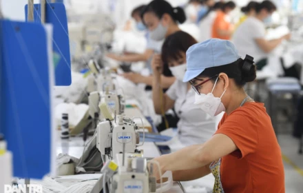 Bộ Nội vụ đề nghị không cắt giảm tiền lương khác khi tăng lương tối thiểu