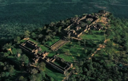 Vì sao hai quốc gia theo đạo Phật là Thái Lan và Campuchia tranh giành một "ngôi đền Hindu" có từ thế kỷ 12?