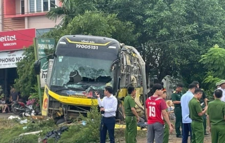 Thông tin bất ngờ liên quan xe khách bị lật ở Hà Tĩnh khiến 10 người tử vong