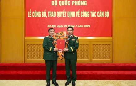 Chủ tịch Viettel Tào Đức Thắng được thăng quân hàm Trung tướng