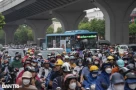 Hà Nội cấm xe máy xăng: Không độc quyền trạm sạc, không lắp đặt tràn lan