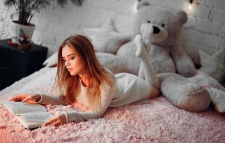 5 thứ để ở đầu giường hút cạn Phước, vợ chồng lục đục cãi vã tối ngày